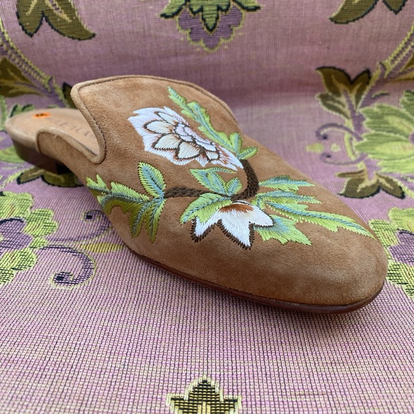 Tan Suede Embroidered Loafer Slides | Boho Floral Slip-On Shoes | Size 40 US 8.5 - Picture 6 of 7